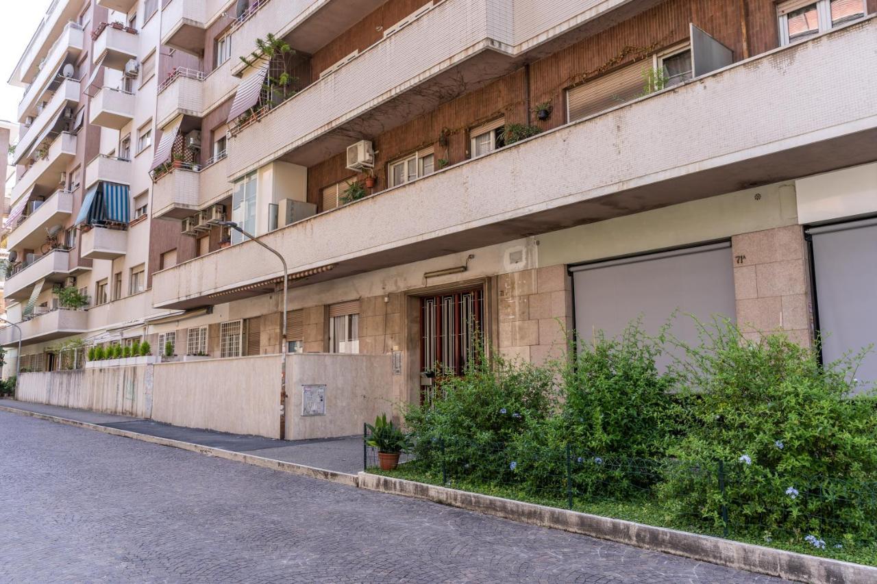 Holydom71 Apartment Рим Екстериор снимка